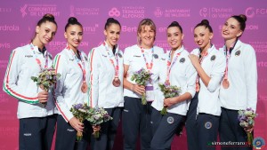 aa g podium aa ph simone ferraro sfa09391 copia